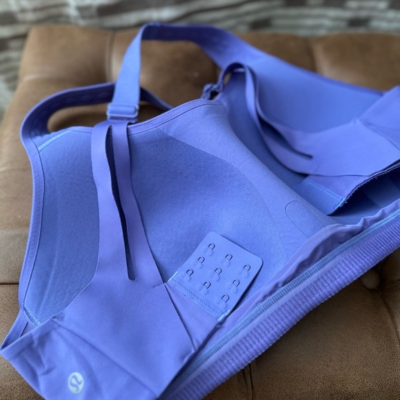 Lululemon Never worn AirSupport Bra High Support - Picture 3 of 8